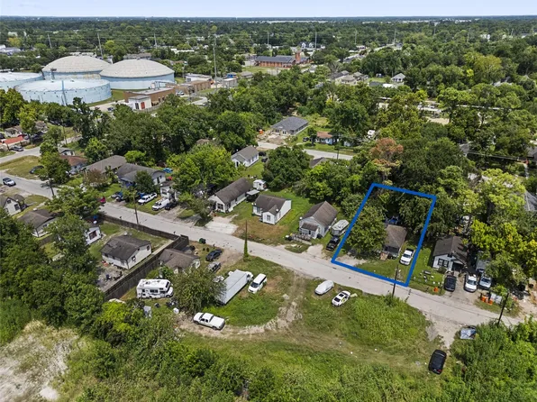 7324 Parkes St, Houston, TX 77088