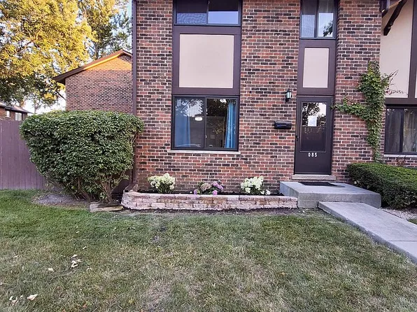 18W085 14th St, Villa Park, IL 60181