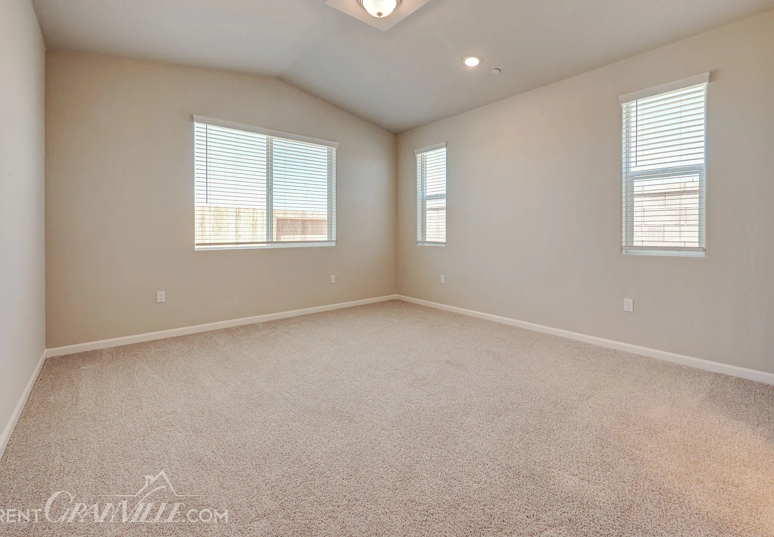3 bed, 1887 sqft, $3,025 — Photo 4