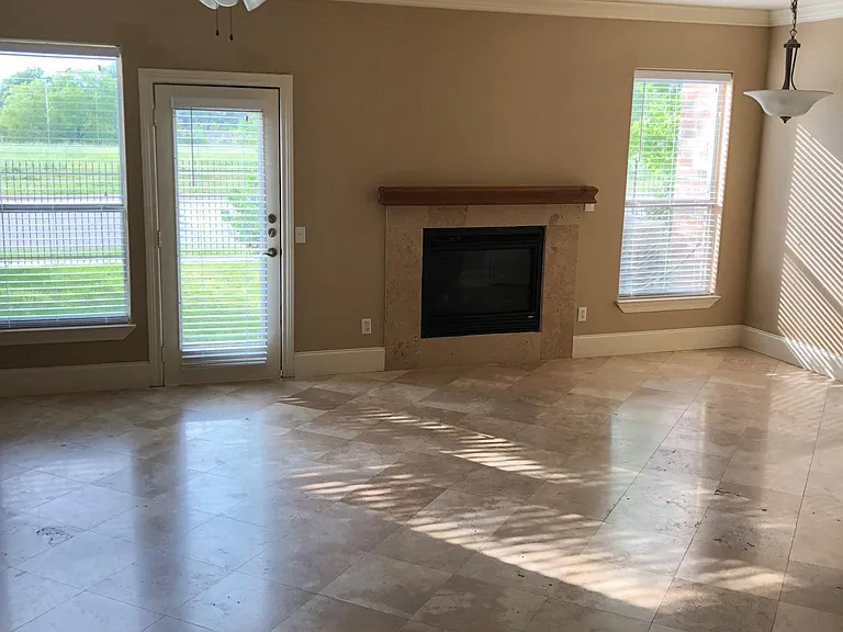 6100 Holiday Ln #205 — Photo 4
