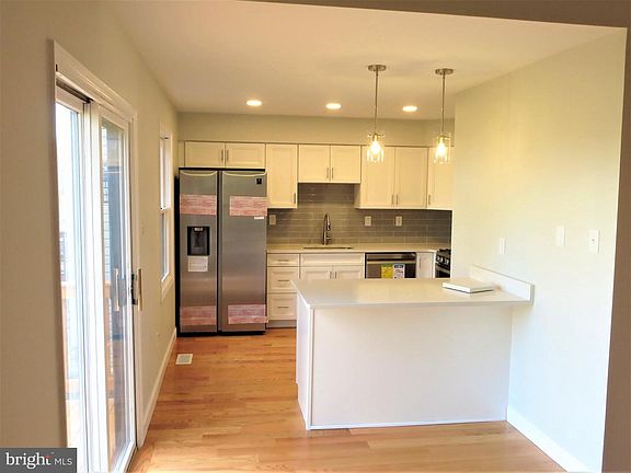 5th image of 74 Bellwood Dr