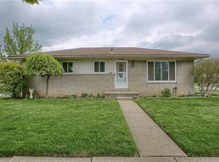 18255 Whalen Dr, Clinton Township, MI