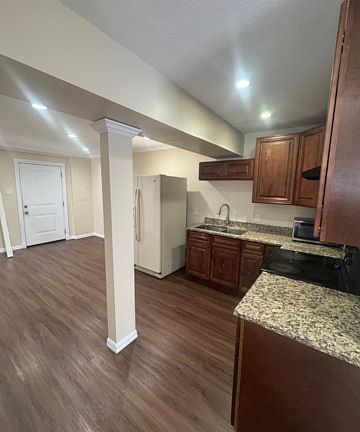 2nd image of 219 W Silver Sands Dr APT 1