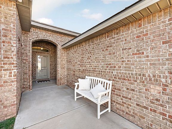 4th image of 409 O'Rourke St
