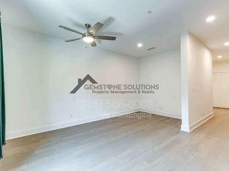 1041 E Trinity Ln #218 — Photo 22