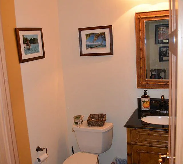 Half bathroom for guests