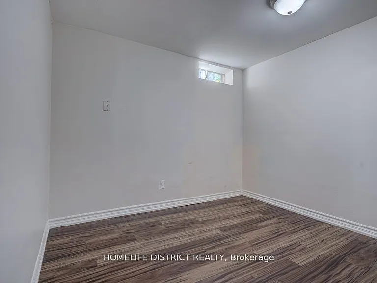 1861 Bainbridge Dr — Photo 12