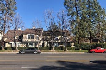 1st image of 1249 Cambridge Dr