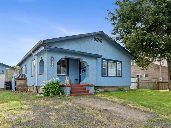 1313 1st St, Tillamook, OR 97141