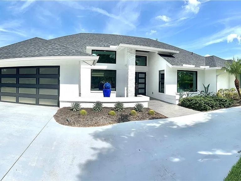 1919 Countess Ct — Photo 5