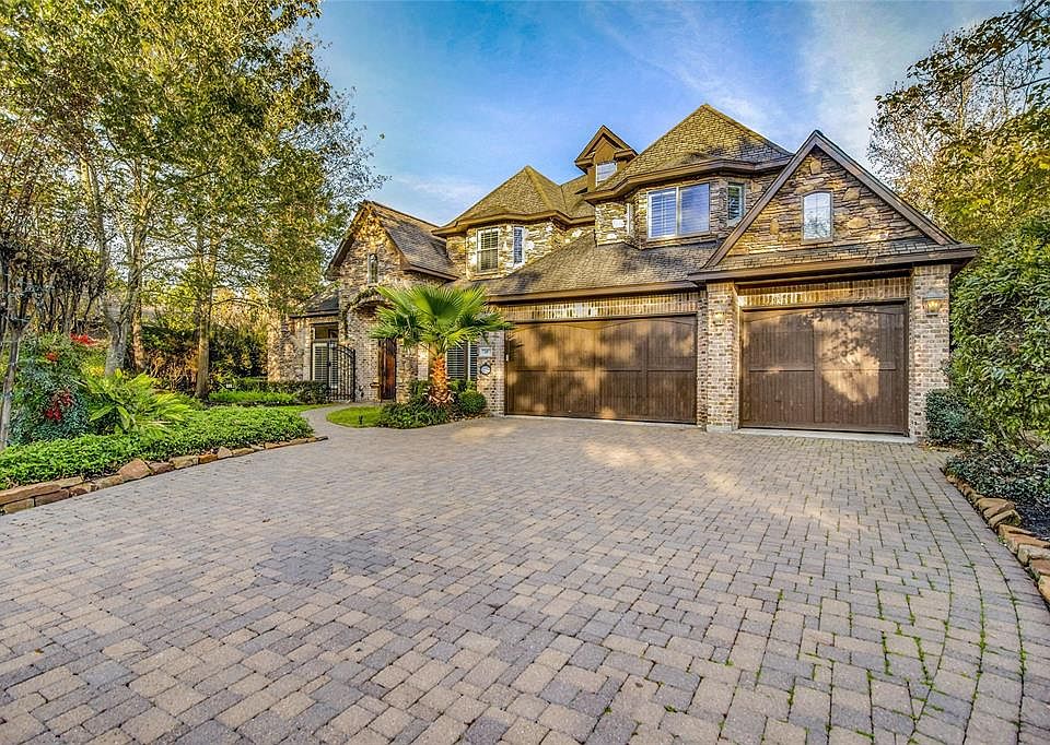1st image of 18 Hunnewell Way