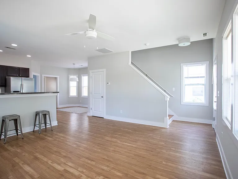 603 Campbell St — Photo 3