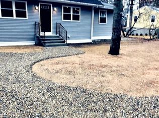 32 S Boundary Rd, Pembroke, MA 02359