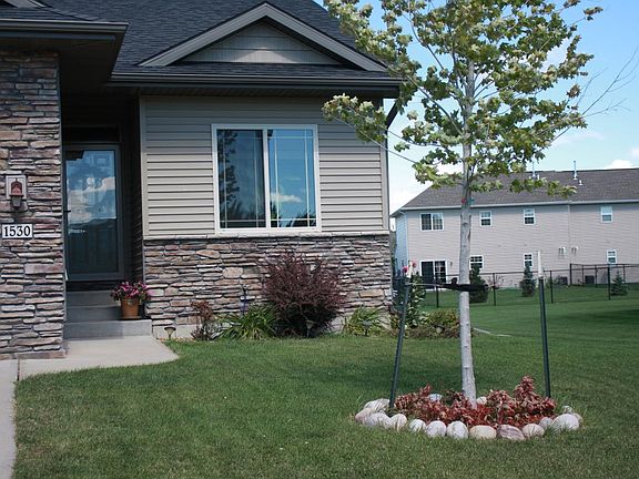 2nd image of 1530 Red Oak Dr