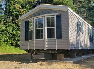 47 Oakwood Dr, Charlestown, NH 03603