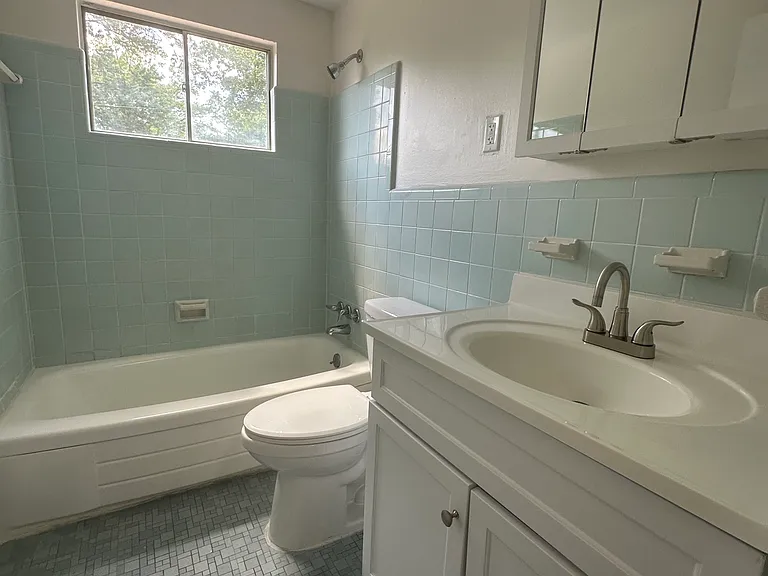 1589 Wheaton St — Photo 11