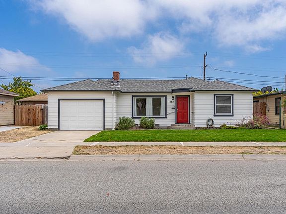 2nd image of 1242 Adams St