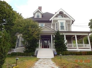 462 Walnut St #3A, Newtonville, MA 02460