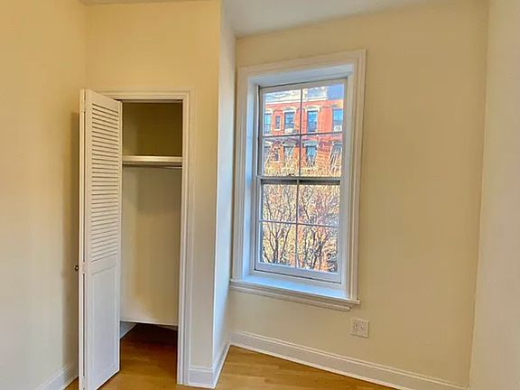 3rd image of 325 Bleecker St #12