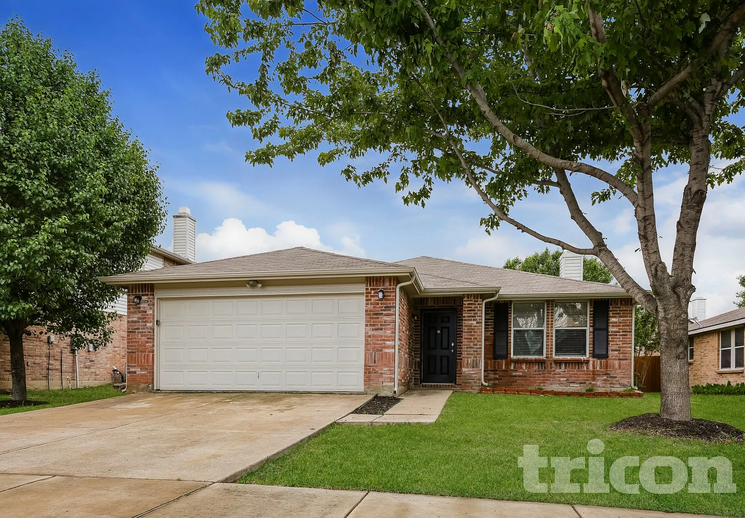 1932 Copper Mountain Drive Justin TX — Photo 1