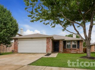 1932 Copper Mountain Dr, Justin, TX 76247