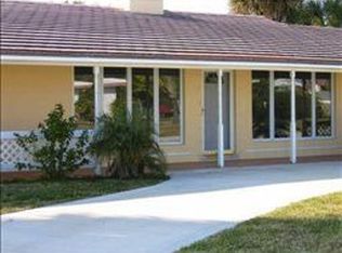 200 Sandal Ln, Palm Beach Shores, FL 33404
