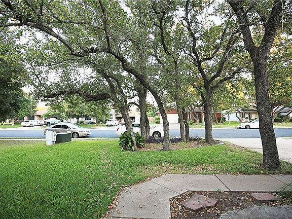 4th image of 17516 Port Hood Dr