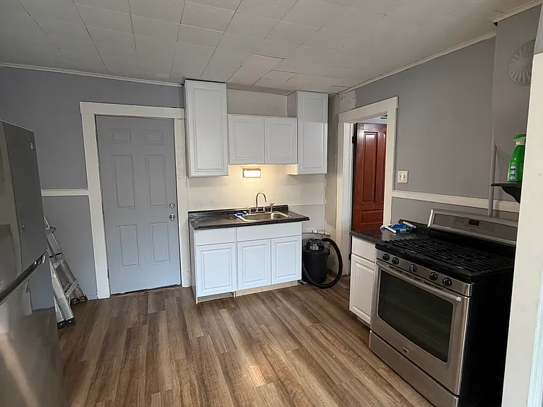 33 Keever Ave #1 — Photo 9
