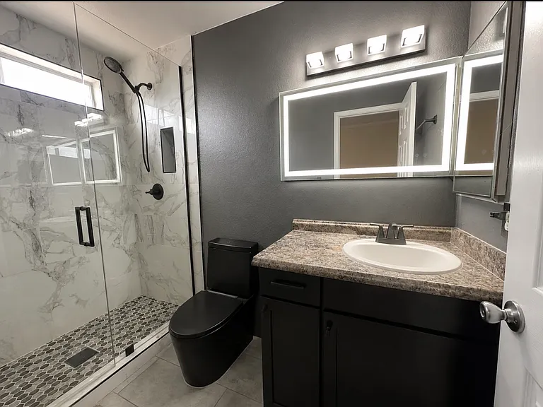 1137 W Manhatton Dr — Photo 3
