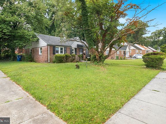 3rd image of 5619 Groveland Ave