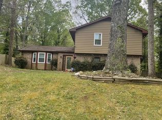 688 Lost Creek Cir, Stone Mountain, GA 30088