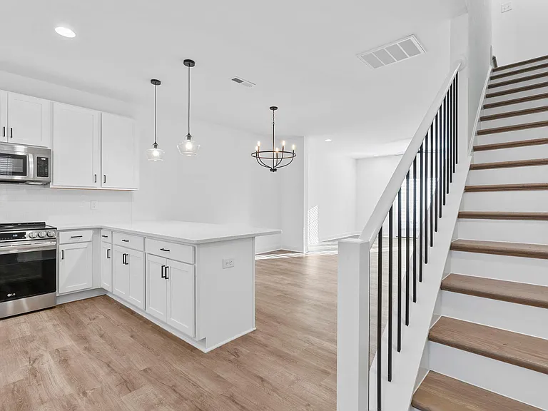5619 Johnson Woods Ct — Photo 15