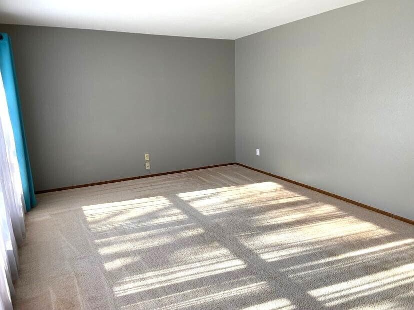 954 E 10th St, Winner, SD 57580 Zillow