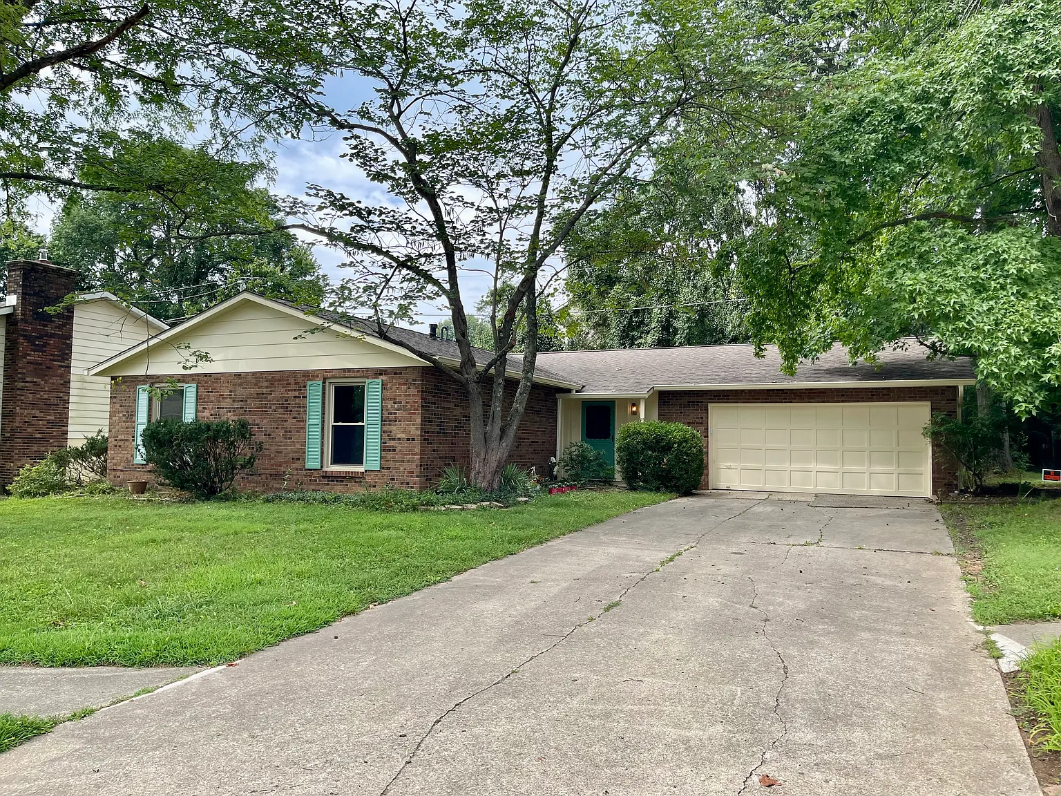 3 bed, 1568 sqft, $2,050 — Photo 1