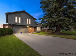5620 Blue Blf, Cheyenne, WY 82009