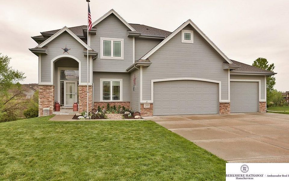 1st image of 1440 White Pine Cir