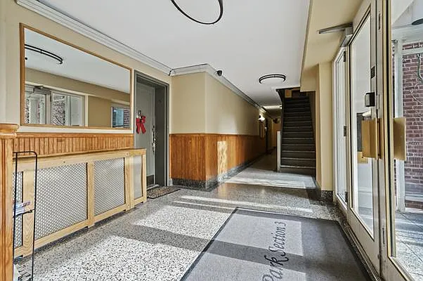 Sold by Avenue Sotheby's International Realty | media 23