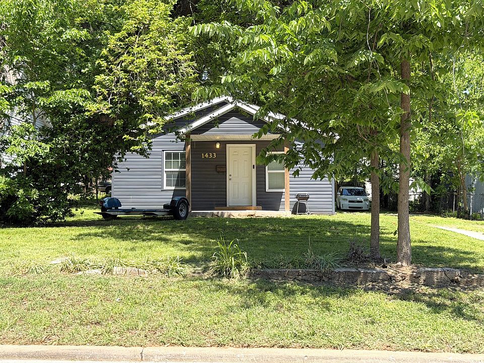 1st image of 1433 E Blaine Street