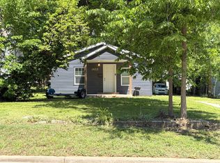 1433 E Blaine St, Springfield, MO 65803
