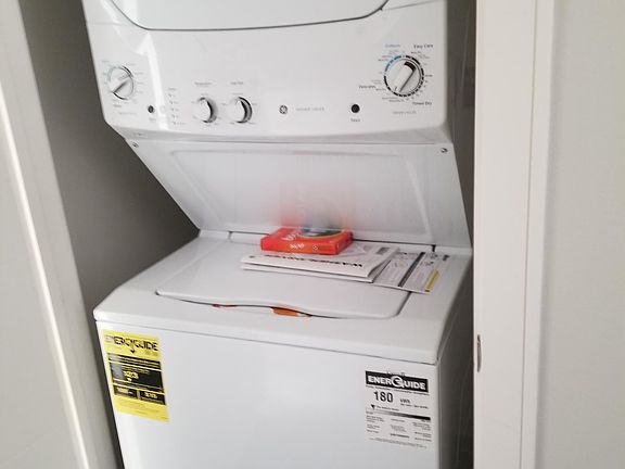 3rd image of 638 1/2 N Heliotrope Dr