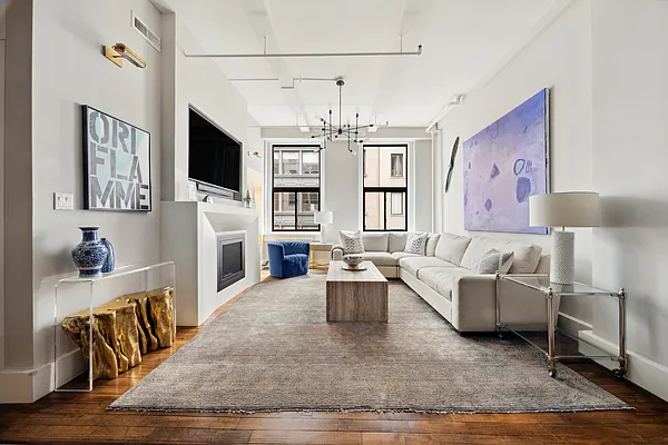 Sold by Compass | media 1