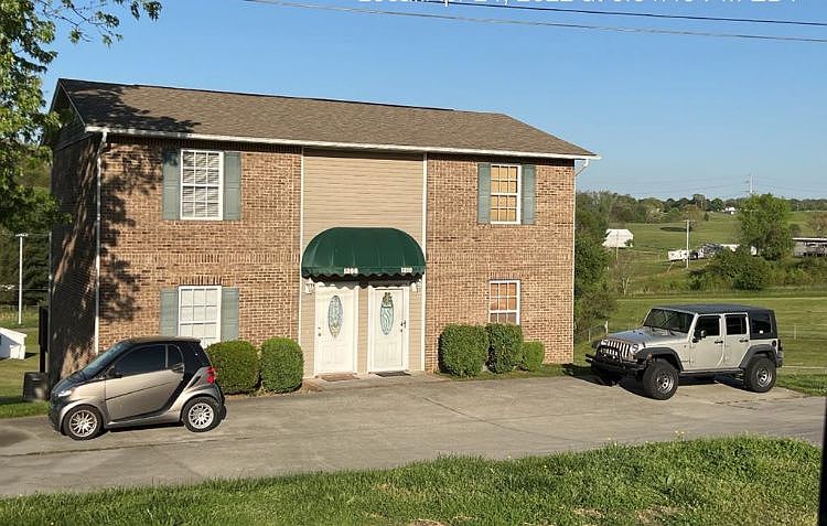 1st image of 1208 Deer Ln
