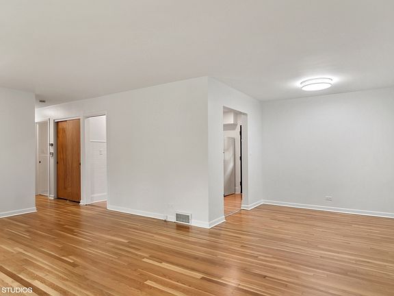 4th image of 706 N Gibbons Ave
