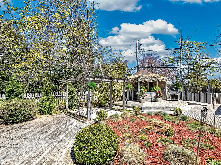4 Far Pond Rd — Photo 33