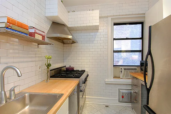 Sold by Corcoran | media 30