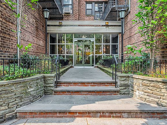 3rd image of 54 E 8th St APT 3L