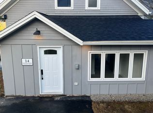 14 Woodbury Dr, Halifax, NS B2V2R6