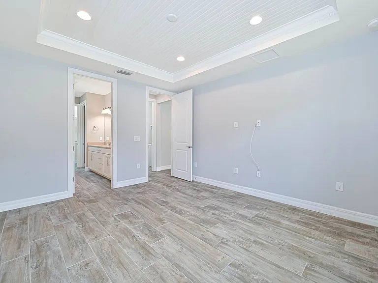 14589 Laguna Dr — Photo 19