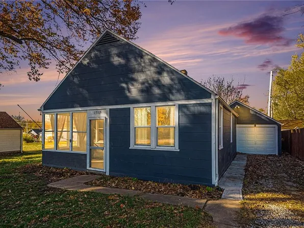 1710 N Noland Rd, Independence, MO 64050