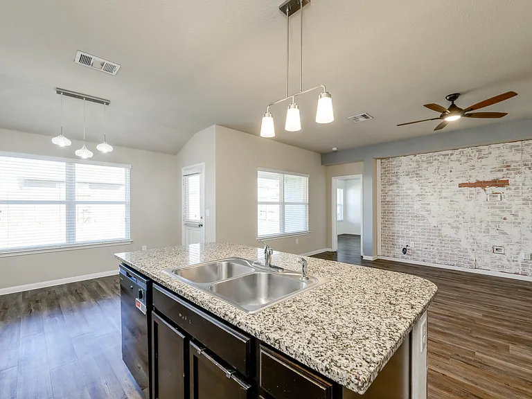 5800 Montrelia Dr — Photo 18
